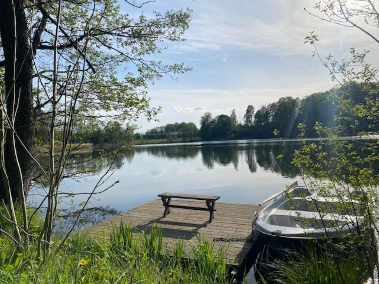 Miedzy Wodami - Domki Na Mazurach Mikołajki Exteriör bild